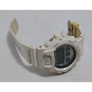 CASIO G-SHOCK DIGITAL WATER RESISTANT 3230 DW-6900NB WHITE METTALIC WRISTWATCH